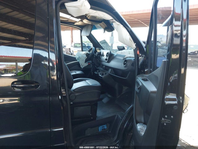 45691891 :رقم المزاد ، W1X4EDHY4MT073655 vin ، 2021 Mercedes-benz Sprinter 2500 High Roof V6 مزاد بيع