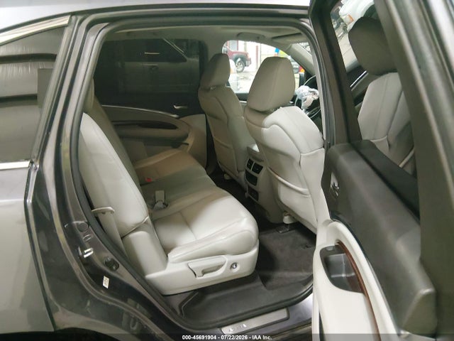 Acura MDX 2018 5J8YD3H32JL001577 Image 8