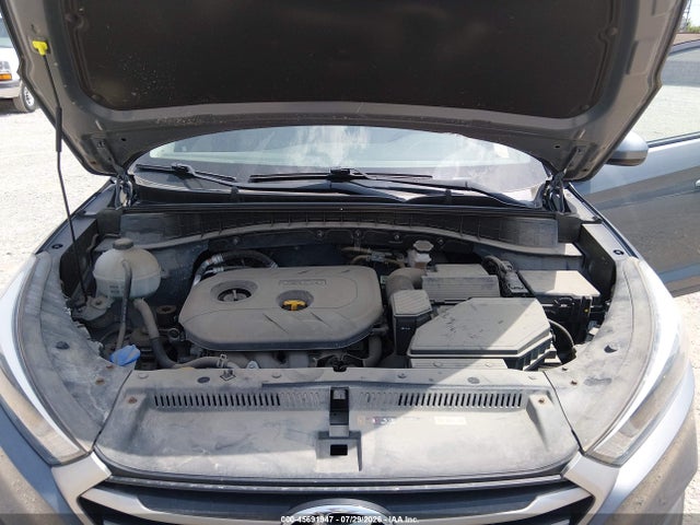 KM8J2CA47JU656297 Hyundai TUCSON SE