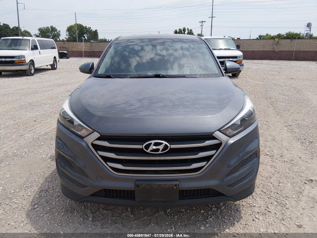 KM8J2CA47JU656297 Hyundai TUCSON SE