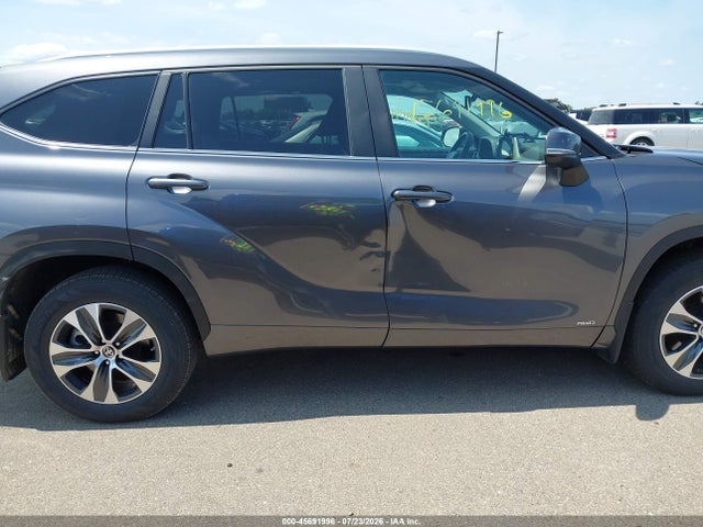 5TDKBRCH3RS631120 Toyota Highlander Hybrid Xle