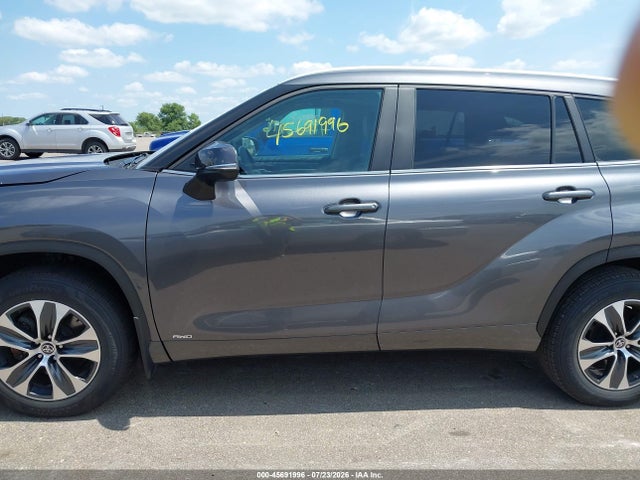 5TDKBRCH3RS631120 Toyota Highlander Hybrid Xle