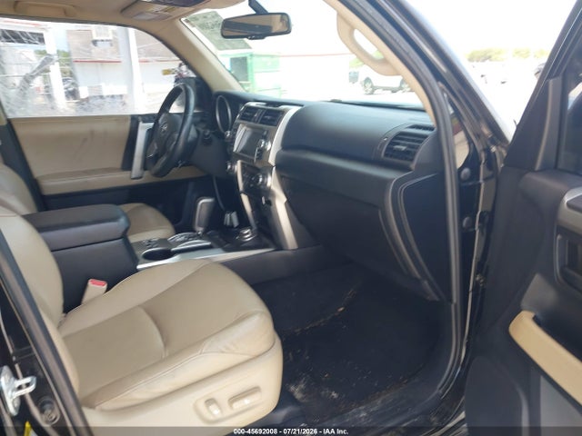45692008 :رقم المزاد ، JTEBU5JR7A5017529 vin ، 2010 Toyota 4runner Limited V6 مزاد بيع