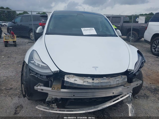 Продаж на аукціоні авто 2022 Tesla Model Y Long Range Dual Motor All-wheel Drive, vin: 7SAYGDEE6NF371251, номер лоту: 45692019
