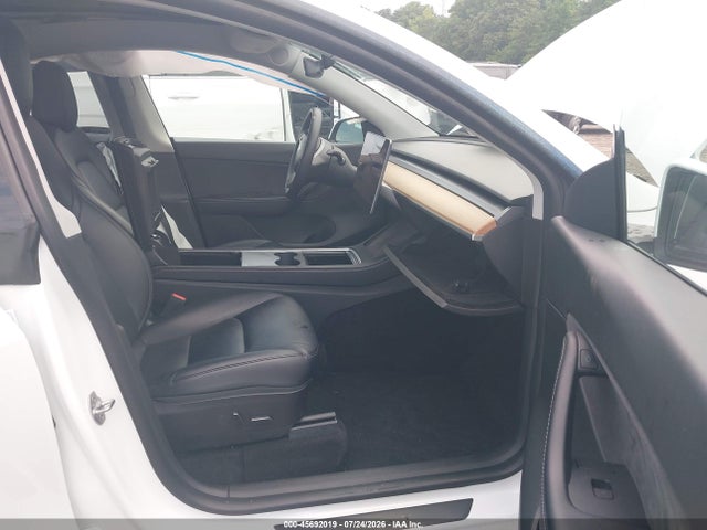 Продаж на аукціоні авто 2022 Tesla Model Y Long Range Dual Motor All-wheel Drive, vin: 7SAYGDEE6NF371251, номер лоту: 45692019