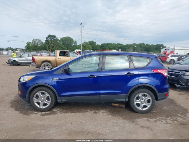Продажа на аукционе авто 2013 Ford Escape S, vin: 1FMCU0F79DUA13314, номер лота: 45692044