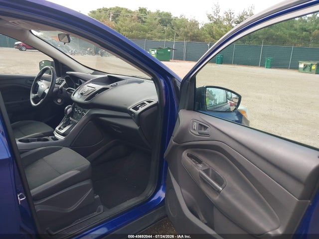 Продажа на аукционе авто 2013 Ford Escape S, vin: 1FMCU0F79DUA13314, номер лота: 45692044