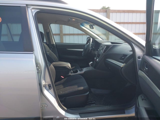 45692070 :رقم المزاد ، 4S4BRBAC3C3286248 vin ، 2012 Subaru Outback 2.5i مزاد بيع