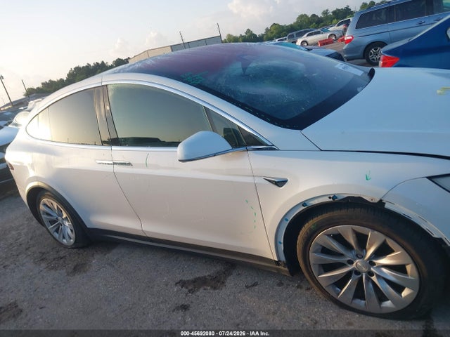 Tesla Model X 100d/75d/p100d 2018 5YJXCDE24JF111726 Image 13