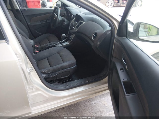 Продажа на аукционе авто 2015 Chevrolet Cruze 1lt Auto, vin: 1G1PC5SB9F7213104, номер лота: 45692098