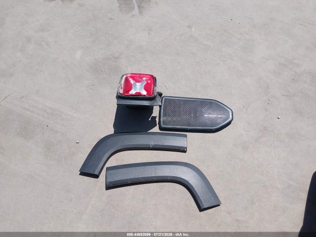 45692099 :رقم المزاد ، ZACCJBCT7FPC02929 vin ، 2015 Jeep Renegade Trailhawk مزاد بيع