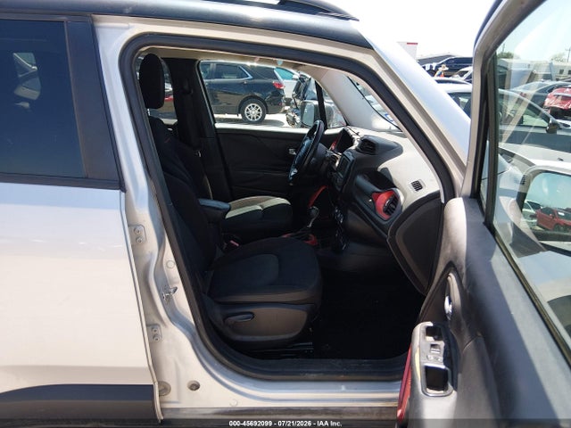 45692099 :رقم المزاد ، ZACCJBCT7FPC02929 vin ، 2015 Jeep Renegade Trailhawk مزاد بيع