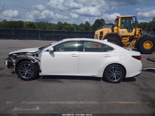 45692126 :رقم المزاد ، JTHBK1GG2G2236304 vin ، 2016 Lexus Es 350 مزاد بيع