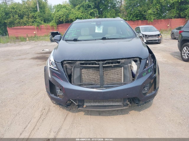 45692135 :رقم المزاد ، 1GYKNDRS0JZ140711 vin ، 2018 Cadillac Xt5 Luxury مزاد بيع