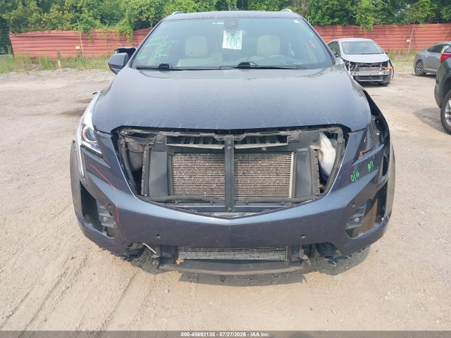 45692135 :رقم المزاد ، 1GYKNDRS0JZ140711 vin ، 2018 Cadillac Xt5 Luxury مزاد بيع