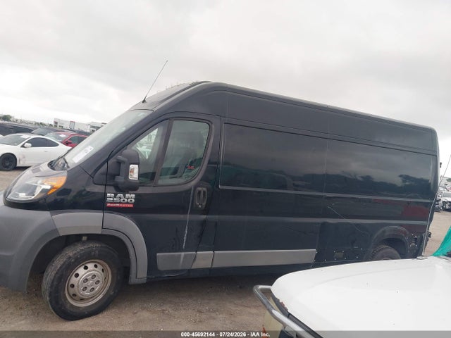 45692144 :رقم المزاد ، 3C6TRVDG0JE104642 vin ، 2018 Ram Promaster 2500 High Roof 159 Wb مزاد بيع