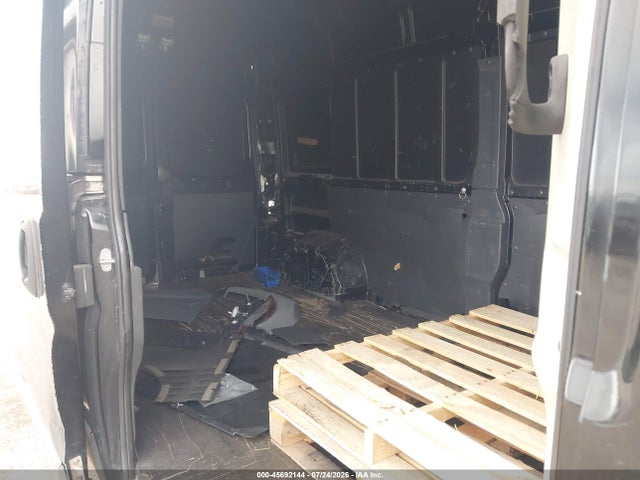 45692144 :رقم المزاد ، 3C6TRVDG0JE104642 vin ، 2018 Ram Promaster 2500 High Roof 159 Wb مزاد بيع