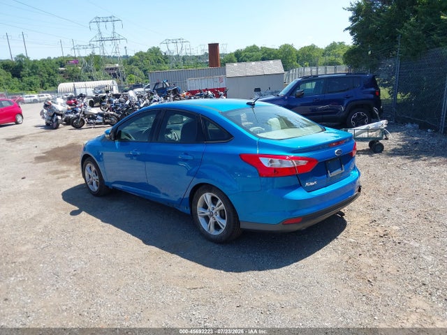 Ford FOCUS SE 2014 1FADP3F23EL395682 Image 3