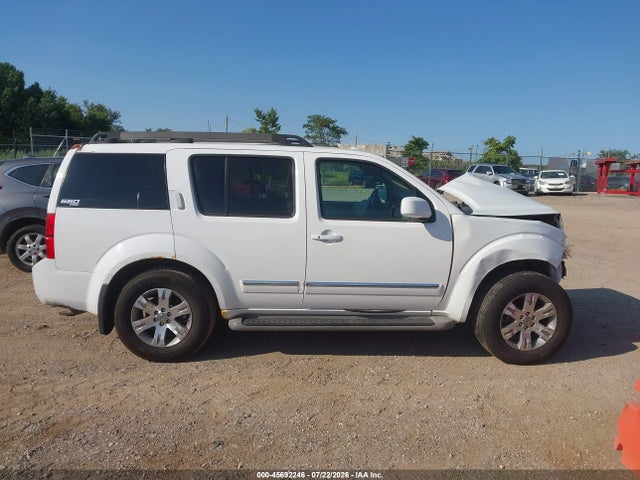 2011 Nissan Pathfinder Silver მანქანა იყიდება აუქციონზე, vin: 5N1AR1NB1BC611162, აუქციონის ნომერი: 45692246