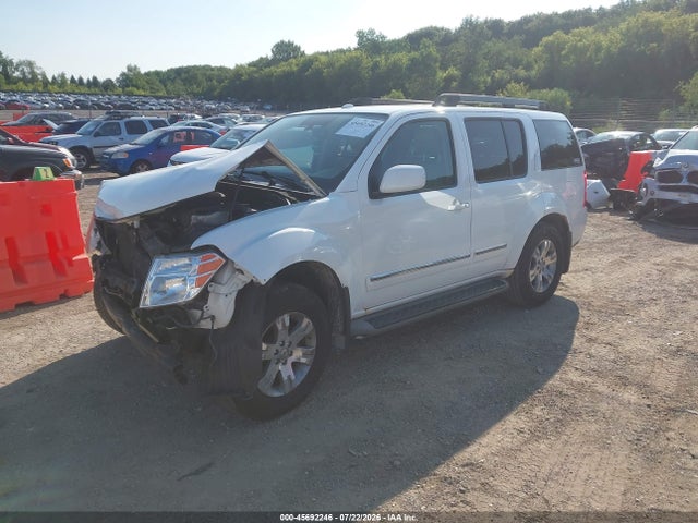 2011 Nissan Pathfinder Silver მანქანა იყიდება აუქციონზე, vin: 5N1AR1NB1BC611162, აუქციონის ნომერი: 45692246