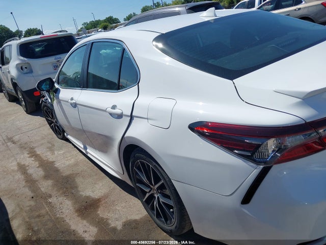 Auction sale of the 2024 Toyota Camry Se, vin: 4T1G11AK3RU847209, lot number: 45692256