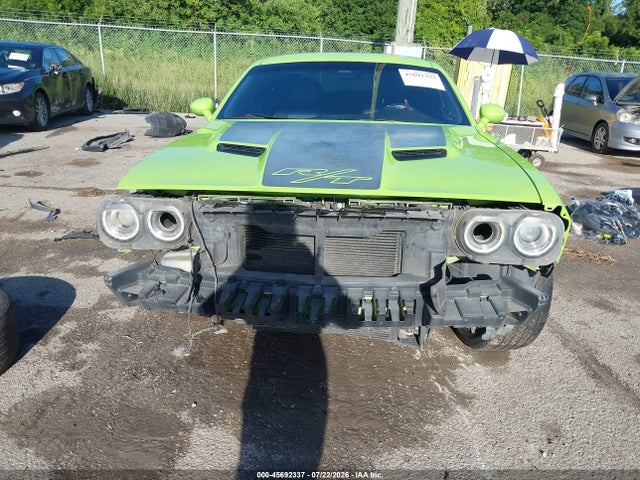 2015 Dodge Challenger R/t მანქანა იყიდება აუქციონზე, vin: 2C3CDZAT8FH712084, აუქციონის ნომერი: 45692337