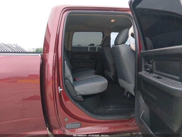 3C63RRGL1JG360647 RAM 3500 Tradesman 4x4 8&#039; Box