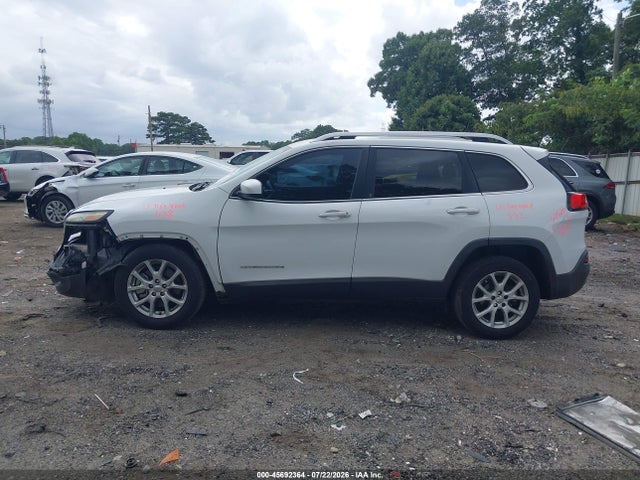45692364 :رقم المزاد ، 1C4PJLCB5FW770999 vin ، 2015 Jeep Cherokee Latitude مزاد بيع