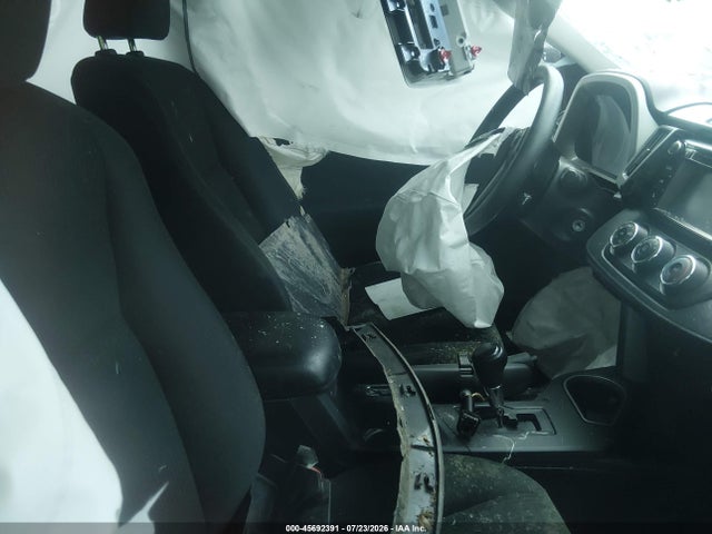 45692391 :رقم المزاد ، 2T3ZFREV7JW463734 vin ، 2018 Toyota Rav4 Le مزاد بيع