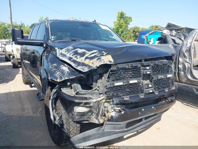 45692473 :رقم المزاد ، 3C6UR5NL7GG211216 vin ، 2016 Ram 2500 Laramie مزاد بيع