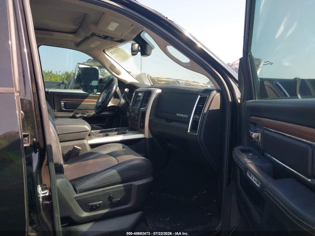 45692473 :رقم المزاد ، 3C6UR5NL7GG211216 vin ، 2016 Ram 2500 Laramie مزاد بيع