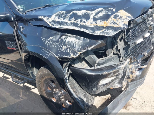45692473 :رقم المزاد ، 3C6UR5NL7GG211216 vin ، 2016 Ram 2500 Laramie مزاد بيع