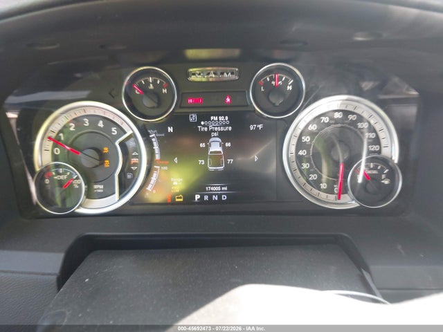 45692473 :رقم المزاد ، 3C6UR5NL7GG211216 vin ، 2016 Ram 2500 Laramie مزاد بيع