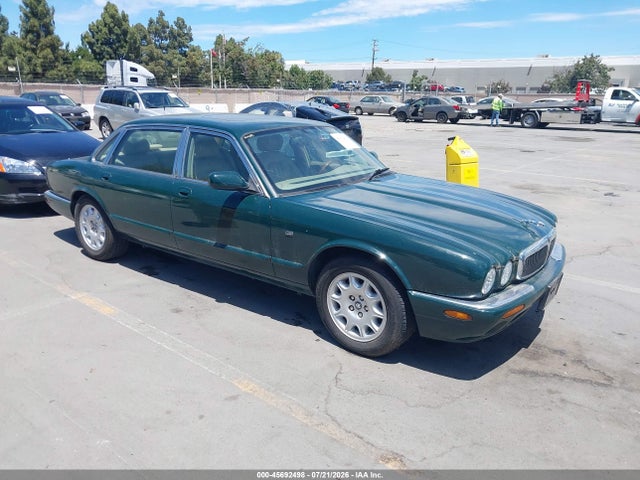 45692498 :رقم المزاد ، SAJHX6248WC812642 vin ، 1998 Jaguar Xj8 L مزاد بيع