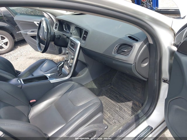 Volvo S60 T5 Premier 2015 YV140MFB1F2316158 Image 5