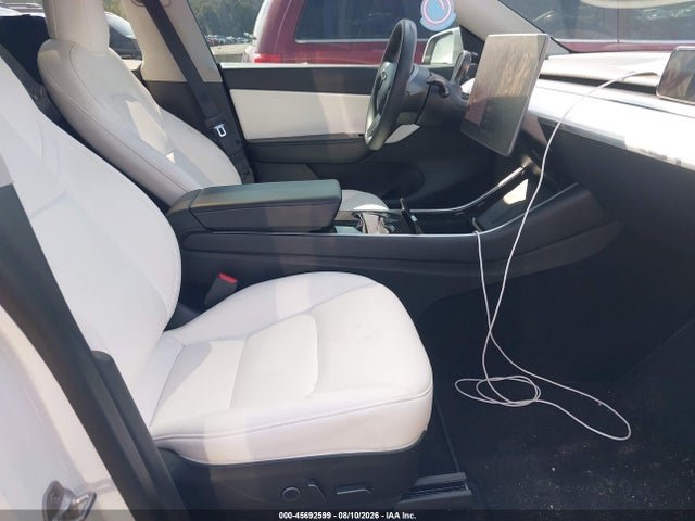 Auction sale of the 2021 Tesla Model Y Long Range Dual Motor All-wheel Drive, vin: 5YJYGDEE8MF074736, lot number: 45692599