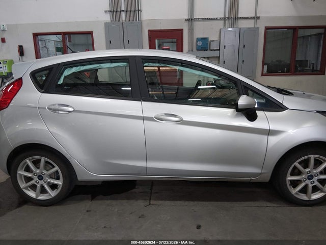 3FADP4EJ8HM136378 Ford FIESTA SE