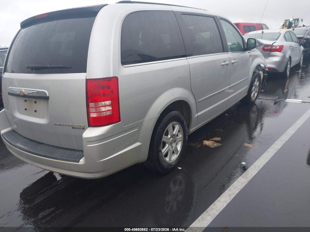 2010 Chrysler Town & Country Touring მანქანა იყიდება აუქციონზე, vin: 2A4RR5D1XAR460460, აუქციონის ნომერი: 45692682