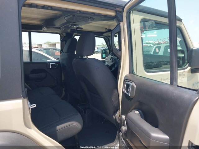 45692684 :رقم المزاد ، 1C4HJXDN0NW256156 vin ، 2022 Jeep Wrangler Unlimited Sport 4x4 مزاد بيع