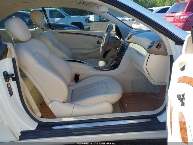 45692715 :رقم المزاد ، WDBTJ56H57F208532 vin ، 2007 Mercedes-benz Clk 350 مزاد بيع