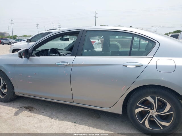 Honda ACCORD LX 2017 1HGCR2F39HA030136 Image 15