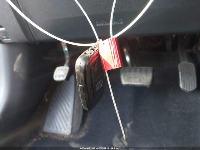 Продаж на аукціоні авто 2016 Toyota Prius Two, vin: JTDKBRFUXG3501682, номер лоту: 45692906