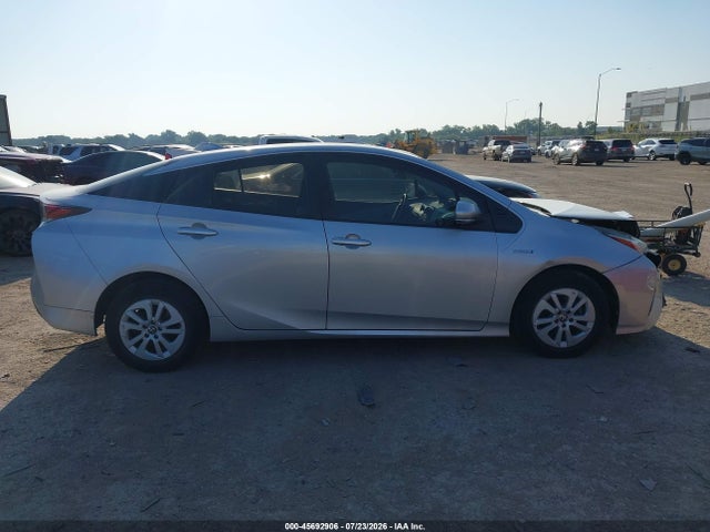 Продаж на аукціоні авто 2016 Toyota Prius Two, vin: JTDKBRFUXG3501682, номер лоту: 45692906