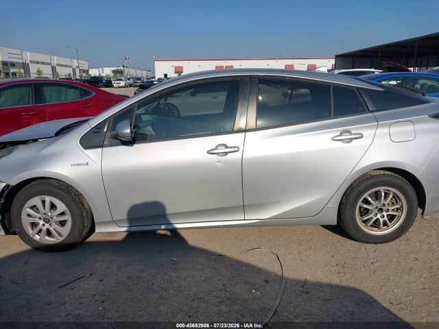 Продаж на аукціоні авто 2016 Toyota Prius Two, vin: JTDKBRFUXG3501682, номер лоту: 45692906