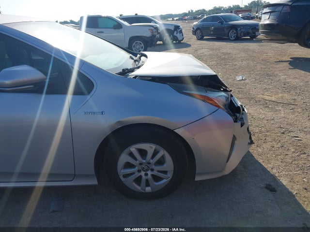 Продаж на аукціоні авто 2016 Toyota Prius Two, vin: JTDKBRFUXG3501682, номер лоту: 45692906