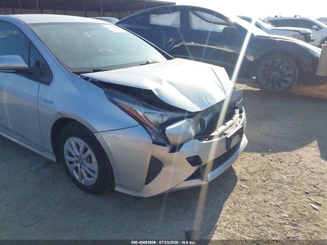 Продаж на аукціоні авто 2016 Toyota Prius Two, vin: JTDKBRFUXG3501682, номер лоту: 45692906