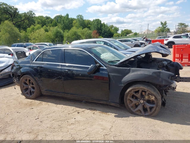 45692943 :رقم المزاد ، 2C3CCARG7HH518970 vin ، 2017 Chrysler 300 Limited Awd مزاد بيع