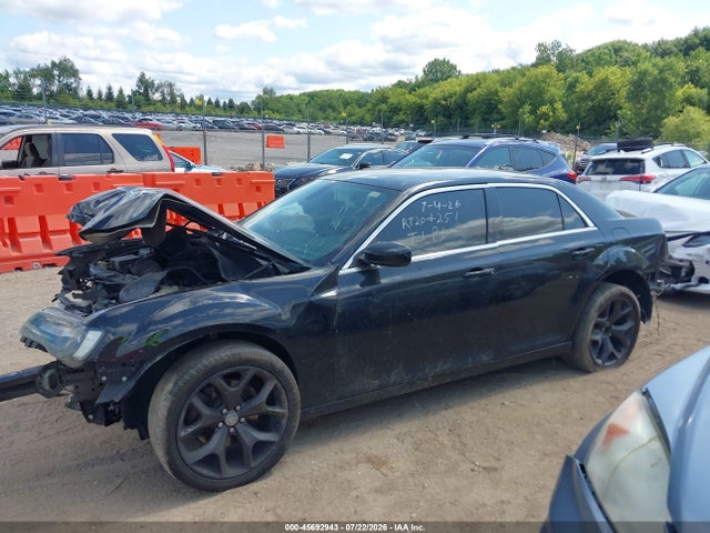 45692943 :رقم المزاد ، 2C3CCARG7HH518970 vin ، 2017 Chrysler 300 Limited Awd مزاد بيع