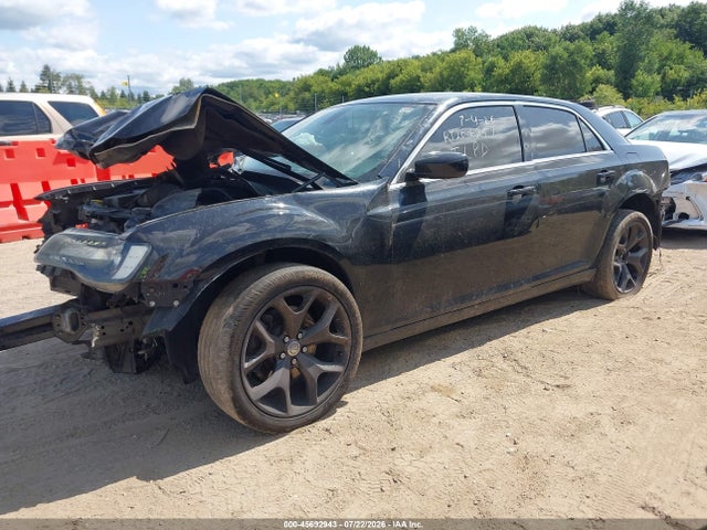 45692943 :رقم المزاد ، 2C3CCARG7HH518970 vin ، 2017 Chrysler 300 Limited Awd مزاد بيع