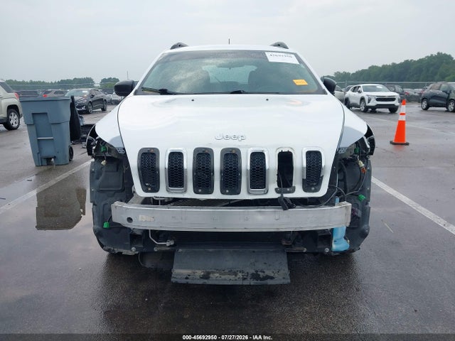 1C4PJLAB6GW107011 Jeep Cherokee Sport